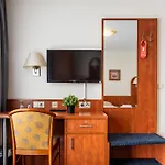 Georgshof Hotel 3*