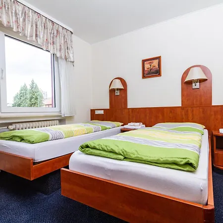 Georgshof 3*