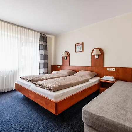 Georgshof 3*