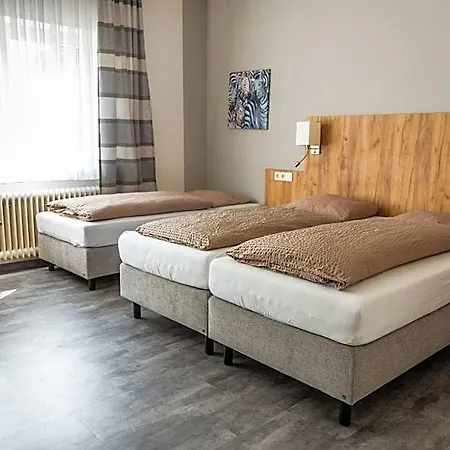 Georgshof 3*